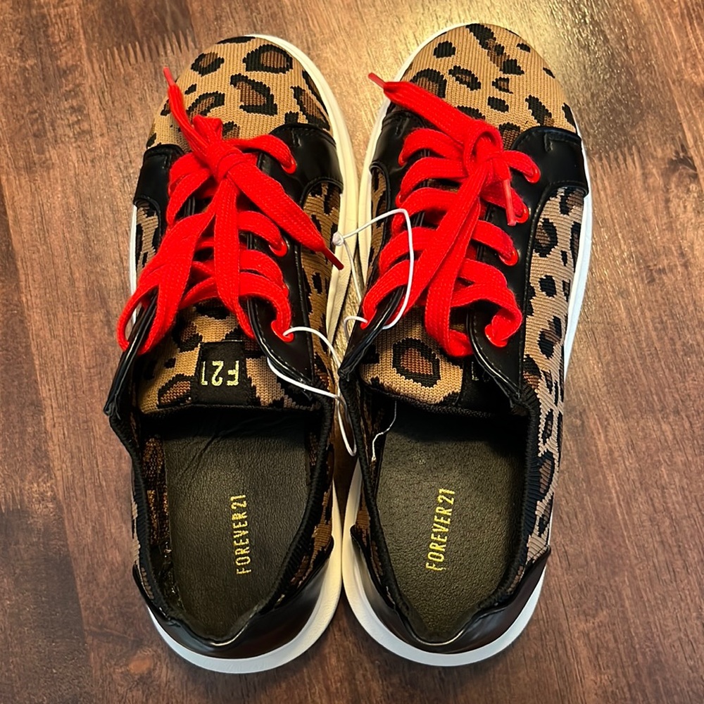 Forever 21 Platform Leopard Fashion Sneakers Size 8 fits like 8.5 worn once! - Picture 3 of 7